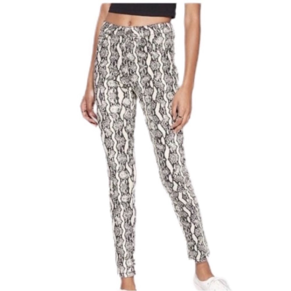 Snakeskin Jeans pants women's size‎ 6 stretch animal print Wild Fable